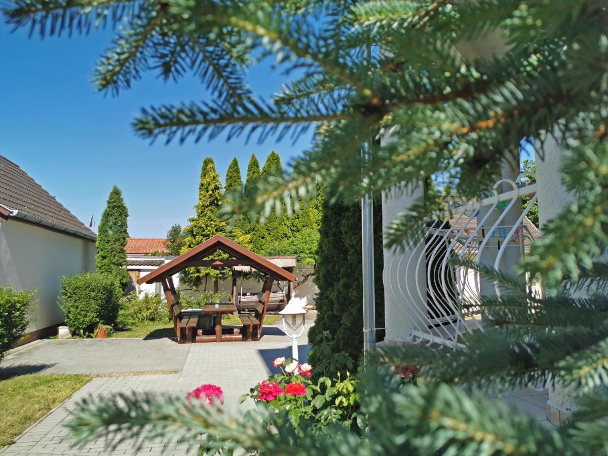 Magic Holiday Vendeghaz Hajduszoboszlo Exterior photo